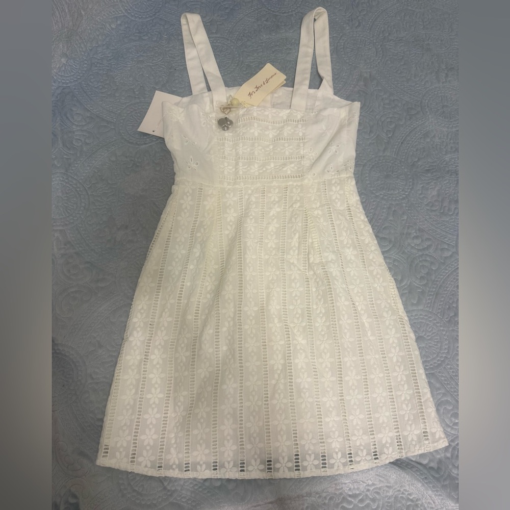 NWT For Love & Lemons Hermosa Eyelet Snap Dress - Picture 10 of 14
